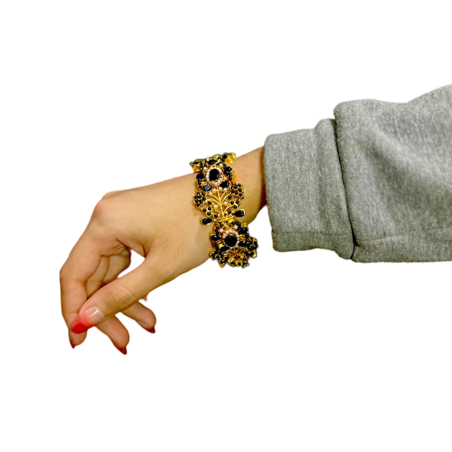 Midnight Glamour: Single Bangle with Black Accent - Mojood
