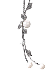 Leafy Charm Necklace - Mojood